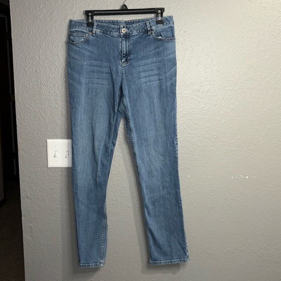 J JILL - Picture 1 of 8
